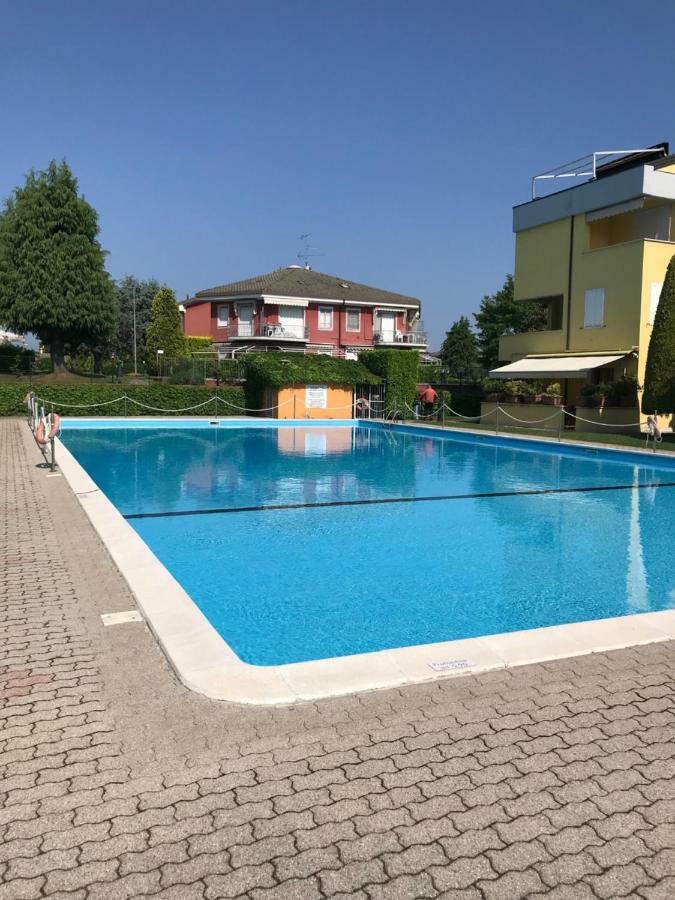 Appartamento Garden Сирмионе Екстериор снимка